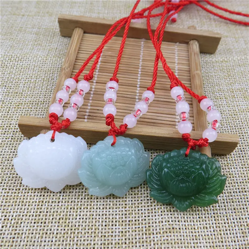 Natural Green Jade Lotus Penda - Necklaces 评论和价格